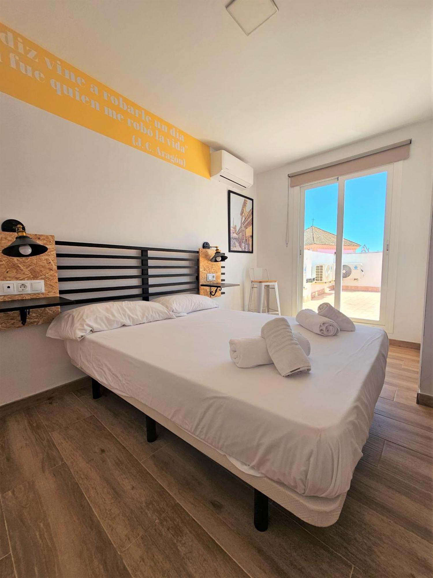 Apartamentos Plaza Santo Domingo Cadix Extérieur photo