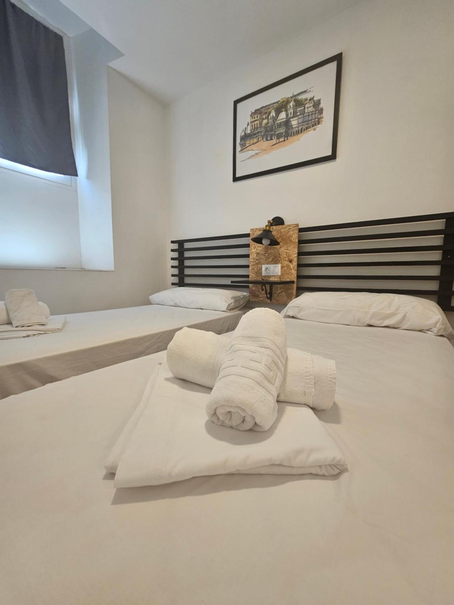 Apartamentos Plaza Santo Domingo Cadix Extérieur photo